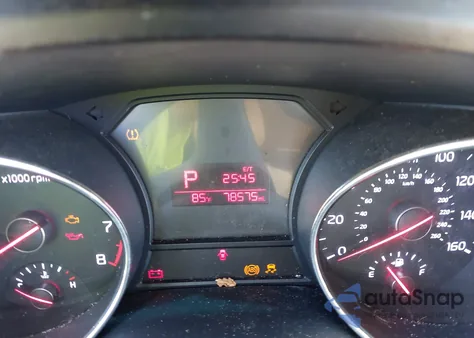 2016 Kia Sedona Lx z USA, uszkodzony, nr VIN KNDMB5C13G6180109